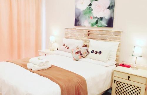 Kidd's Beach Casa | The Coelacanth Guest House And Beach Thyme Self Catering