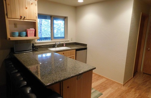 Cold Springs Cabina | The Cold Fisherman 297 4 Bedroom Cabin by Redawning