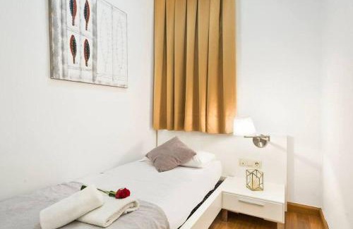 La Ribera Apartamento | The Collection Barcelona - Central and Elegant 4 Bedroom by Placa Catalunya