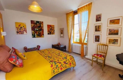 Commarin Cama Y Desayuno | The colors of Commarin Chambre Jaune
