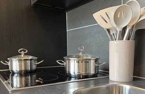 Hamburg-Barmbek Apartamento | The comfortable and practically furnished 1-room apartment is approx. 25 m2 in size and is located on the 1st floor of our apartment house Saseler Chaussee.
