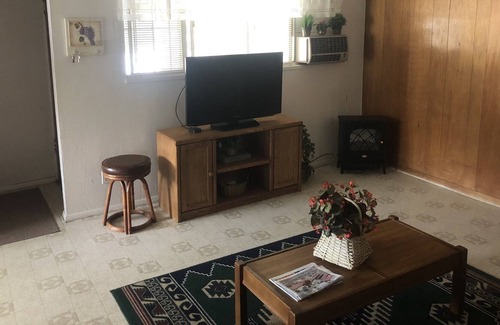 Tyrone Apartamento | ¡Comodidad asequible para negocios o placer!