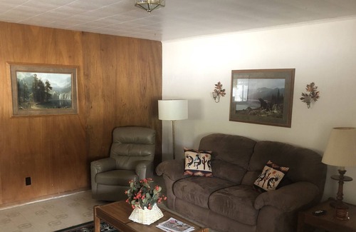 Tyrone Apartamento | ¡Comodidad asequible para negocios o placer!