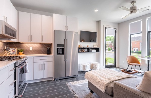 Hillsboro Village Condominio | The Commodore - Steps Away from Hillsboro Village