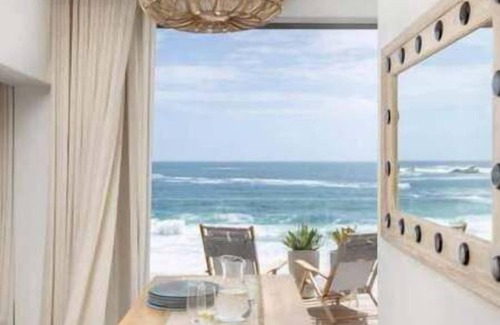 Clifton Apartamento | The Conch: Designer Beachfront Apartment with Access Directly on the Beach