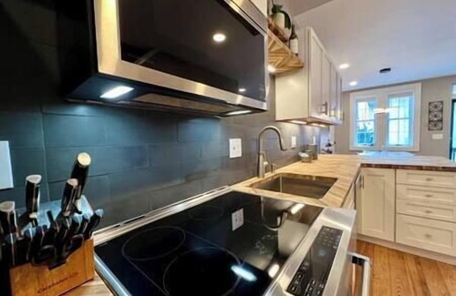 Historic Downtown Lancaster Casa | The Conestoga House - Theater & Business District