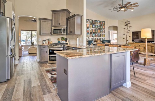 Williamson Casa | 'The Copper Bed' Home w/ Deck: 10 Mi to Dtwn