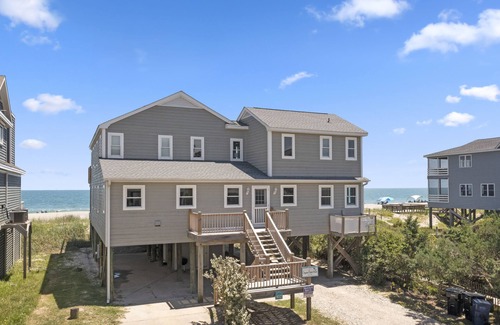 Pawleys Island Casa | The Coquina Beach House - Oceanfront, Dog Friendly