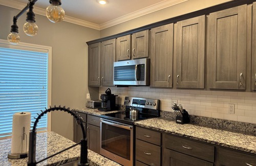 Lewisburg Casa | The Corner at SJ - Cozy + Modern Retreat in Lewisburg