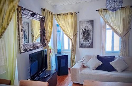 Monchique Casa | The Corner House - Charming Rustic Home in the Heart of Monchique