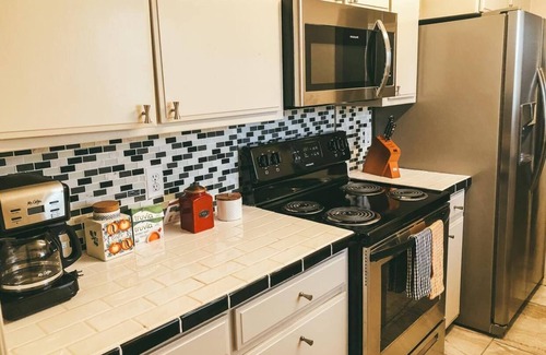 Weatherford Casa | The Cottage at Clark Gardens