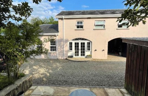 Enniskillen Casa | The Cottage at Riverbank