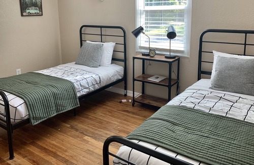 Wichita Falls Casa | The Cottage at Woodrow