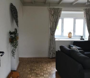 Portfieldgate Casa | The Cottage