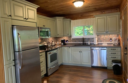 Frontenac Cabaña | The Cottage Getaway on Cranberry Lake