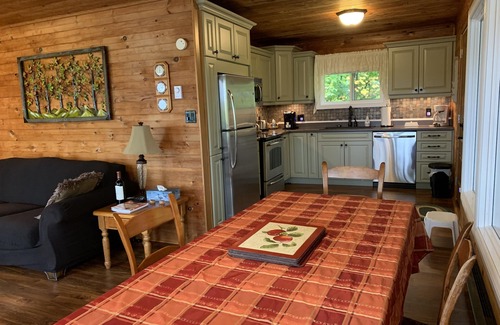 Frontenac Cabaña | The Cottage Getaway on Cranberry Lake