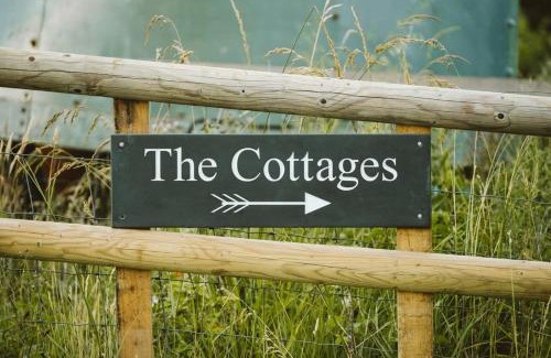 Little Stoke Casa | The Cottage- Hopewell