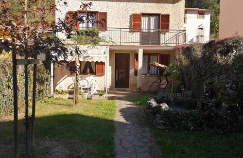 Introdacqua Apartamento | The cottage in Capolaia