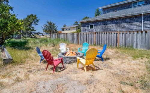 Pacific City Casa | The Cottage Keeper - Meredith Lodging