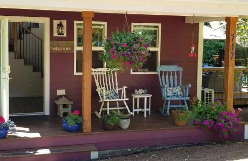 Point Roberts Casa | The Cottage on Claire