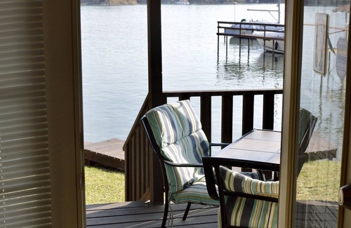 Lake Country Cabaña | The Cottage on EML