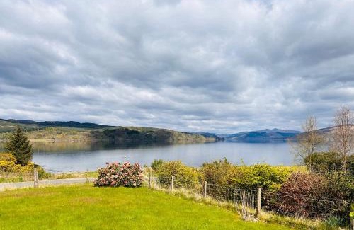 Cairndow Casa | The Cottage, overlooking Loch Fyne