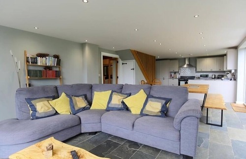 Saint Briavels Cabaña | THE COTTAGE, pet friendly, character holiday cottage in St Briavels