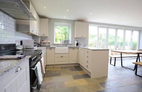 Saint Briavels Cabaña | THE COTTAGE, pet friendly, character holiday cottage in St Briavels