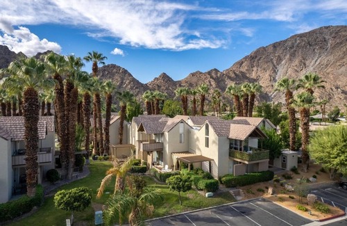 Indian Wells Cabaña | The Cottage