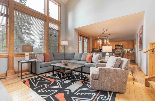 Truckee Casa | The Cottages ~ Golf, Pool, Play ~ 2-Bedroom