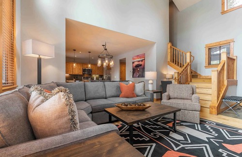 Truckee Casa | The Cottages ~ Golf, Pool, Play ~ 2-Bedroom
