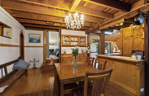 Centenary Heights Casa | The Country Chapel Bed n Breakfast