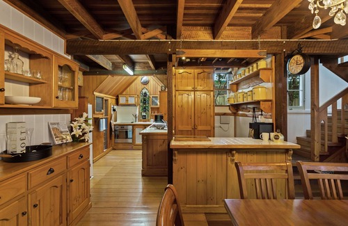 Centenary Heights Casa | The Country Chapel Bed n Breakfast