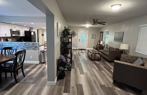 Wildwood Casa | The Country Porch en Wildwood, Florida - ¡A un tiro de piedra de The Villages!