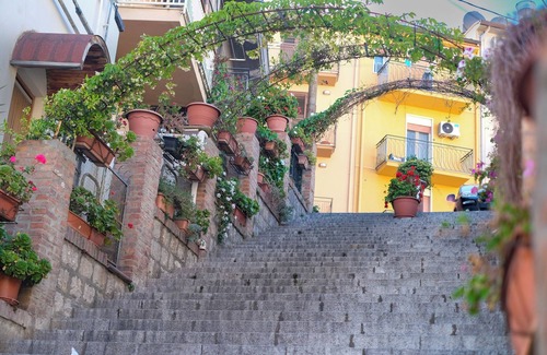 Caccamo Apartamento | The courtyard