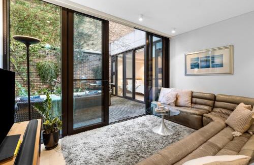Mosman Apartamento | 'the Courtyard Retreat' Designer Abode, Mosman
