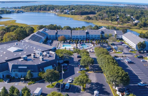 West Yarmouth Condominio | The Cove at Yarmouth 1br Suite Friday Check-In