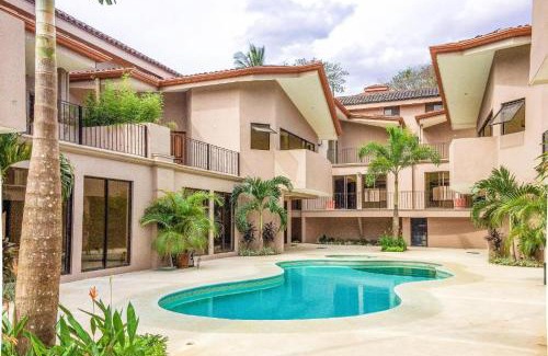El Ocotal Apartamento | The Cove Door 16 2 Bedroom Upper Unit
