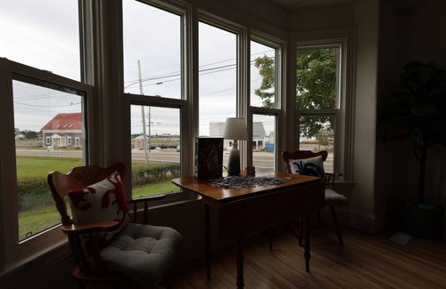 Belliveaus Cove Casa | The Cove House- completely renovated 1910 beach house
