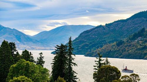 Queenstown City Centre Apartamento | The Cove Penthouse- Lake Views- Free Parking- AC- BBQ
