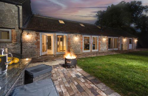 Brent Knoll Casa | The Cowshed