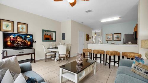 Windsor Hills Casa | The Cozy Cabin