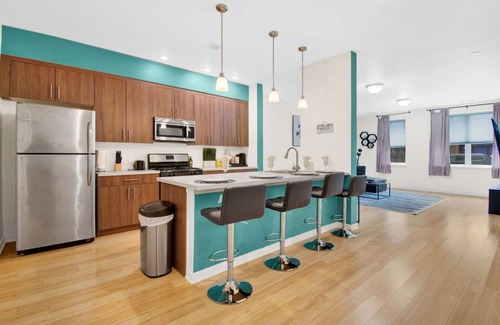 Newark Apartamento | The Cozy Comfort. Free Parking . Easy to NYC Access