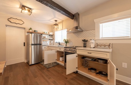 Colorado Springs Cabaña | The Cozy Cottage