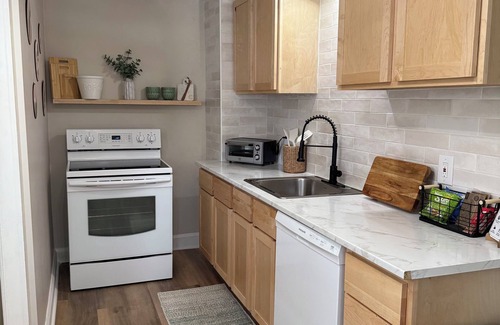 Canton Casa | Welcome to Cozy Cottage!