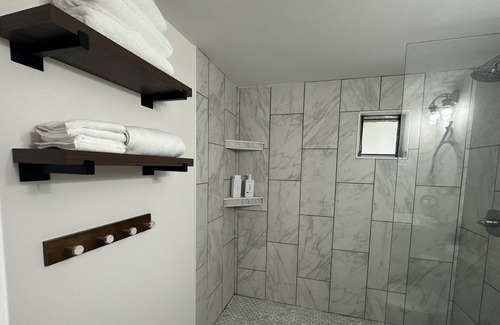 Semora Casa | The Cozy Cove at Hyco Lake; 7 mins to VIR