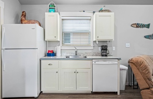 Rockport Cabaña | The Cozy Pelican Cottage