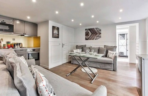 Strasbourg -Saint-Denis Apartamento | THE CRAZY DREAM OF GUSTAVE EIFFEL IN MONTROGUEIL