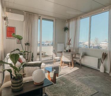 Lithoijen Alquiler De Eote | The Creative Boat