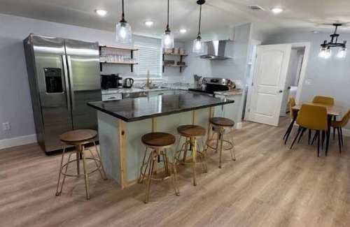 Caldwell Casa | The Creek side Cozy Home